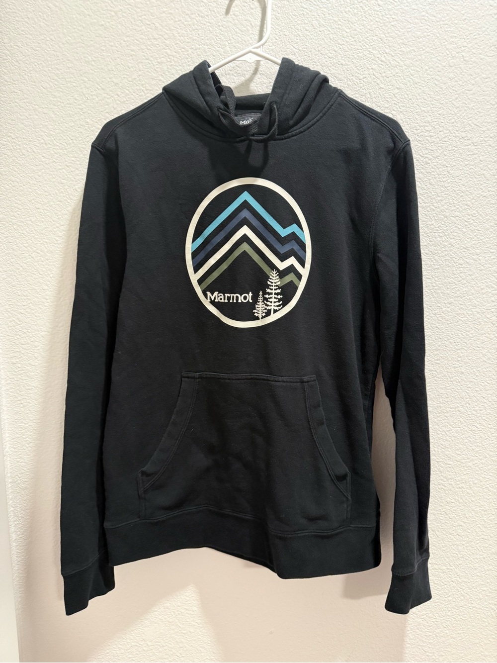 Marmot Black Pullover Hoodie with Mountain Graphic